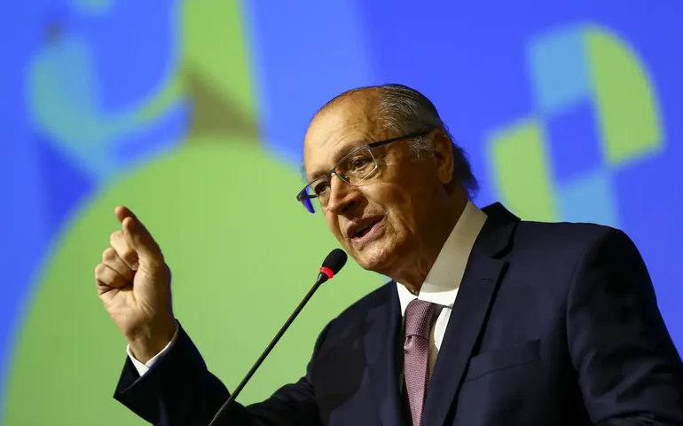 Alckmin defende comparação entre Lula e Bolsonaro como estratégia eleitoral