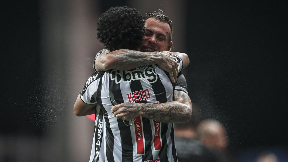 Atlético-MG vence Bahia e volta a ser campeão brasileiro após 50 anos