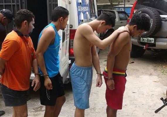 Defesa Social esvazia carceragem da Delegacia de Atalaia
