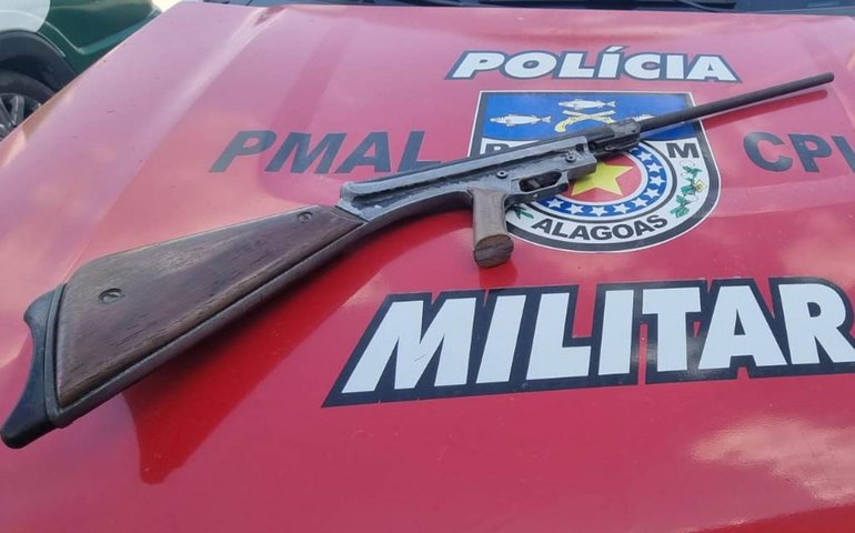 Denúncia de violência doméstica resulta em apreensão de arma artesanal
