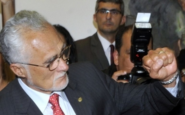 Procuradoria-Geral da República pede que junta médica avalie estado de saúde de Genoino