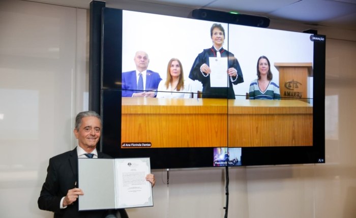 Fábio Bittencourt empossou a desembargadora Ana Florinda Dantas em solenidade virtual
