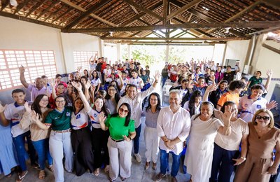Prefeita Tia Júlia, Júlio Cezar e Silvio Camelo anunciam construção de novo ginásio poliesportivo para Escola Monsenhor Ribeiro
