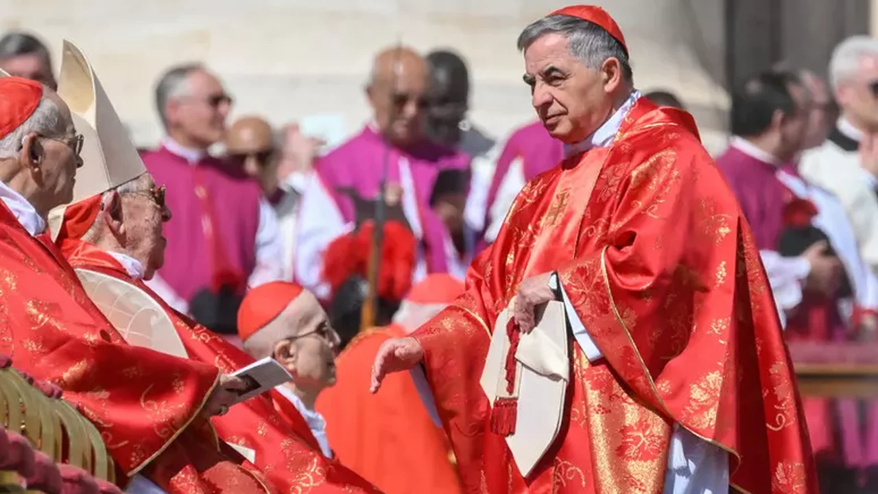 Cardeal condenado 'decide obedecer' Papa e desiste de conclave
