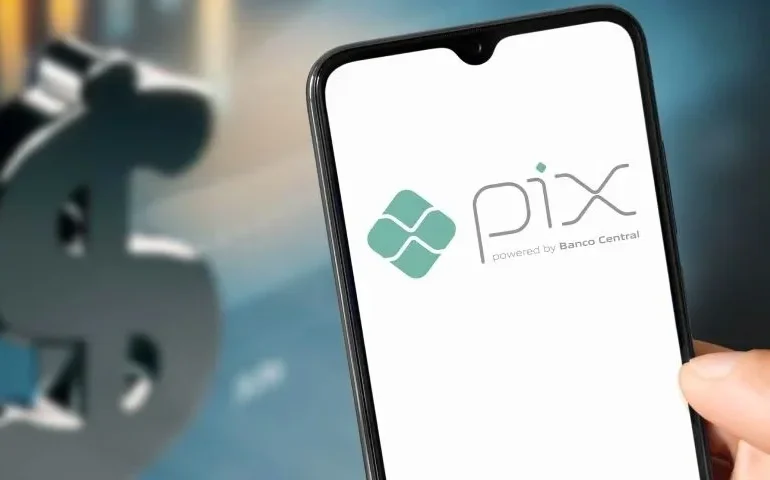 Pix lidera pagamentos em negociação de dívidas e representa 78% dos acordos fechados no Feirão Serasa Limpa Nome