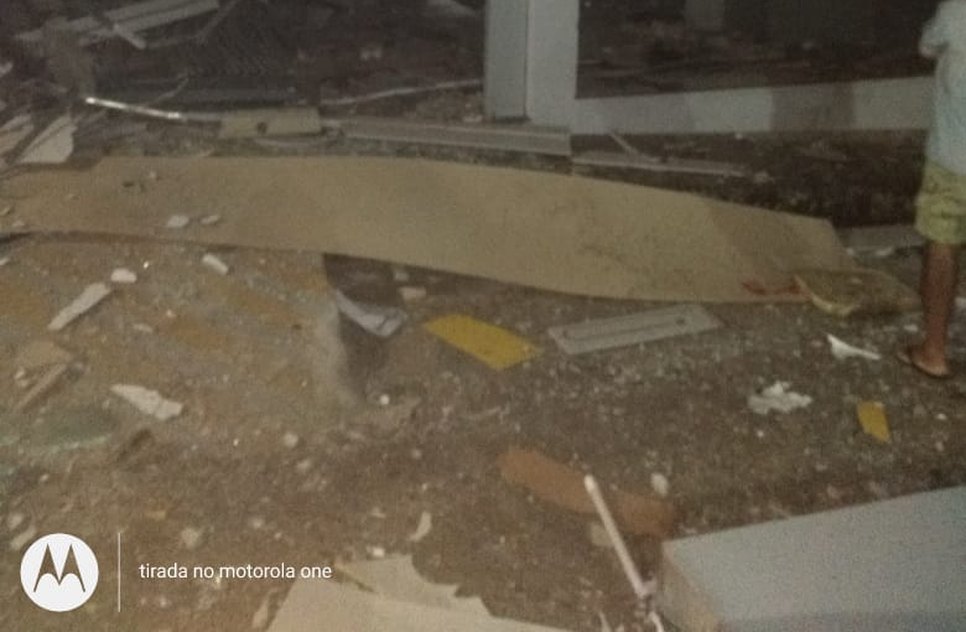 explosões em Carira