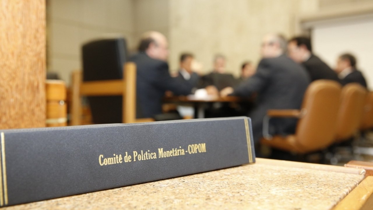 Projeção para IPCA 2021 no cenário básico está em 6,5%, diz ata do Copom