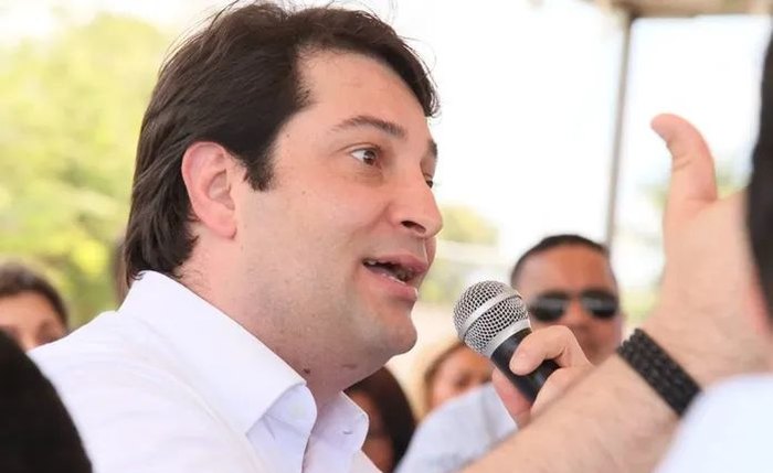 Toninho Lins renunciou ao cargo de prefeito de 2016