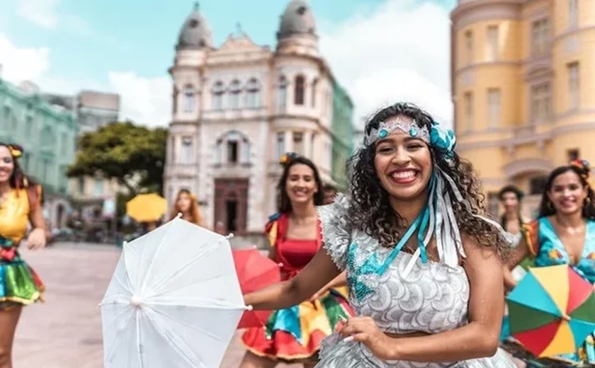 Carnaval homenageia Lia de Itamaracá e Chico Science, símbolos da diversidade cultural