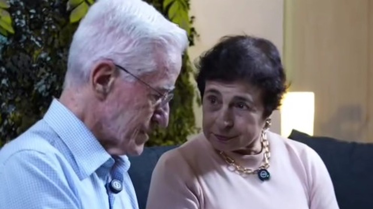 Casal de idosos ensina os 60+ a se aventurarem no mundo digital e faz sucesso nas redes