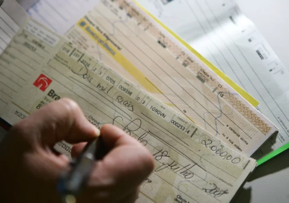 BC anuncia mudanças para modernizar cheques e tornar mais seguro