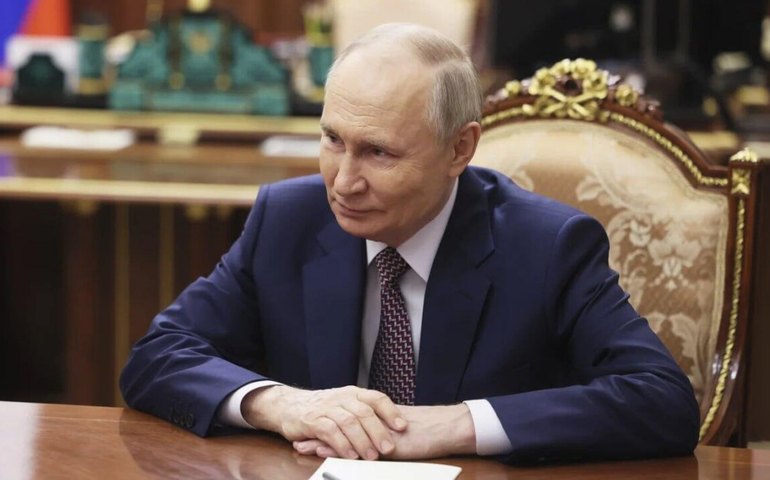 'Estou confiante de que nossos guardas de fronteira continuarão a apresentar resultados dignos', diz Putin parabenizando guardas de fronteira