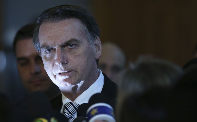 Prefeitos &#8216;lastimam&#8217; relatório sobre regiões com mais mortes por covid