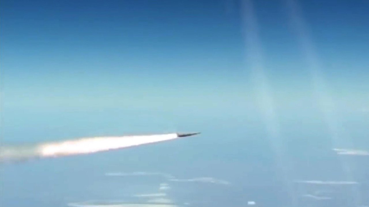 Rússia e Ucrânia lançam ataques aéreos intensos em meio a negociações de cessar-fogo