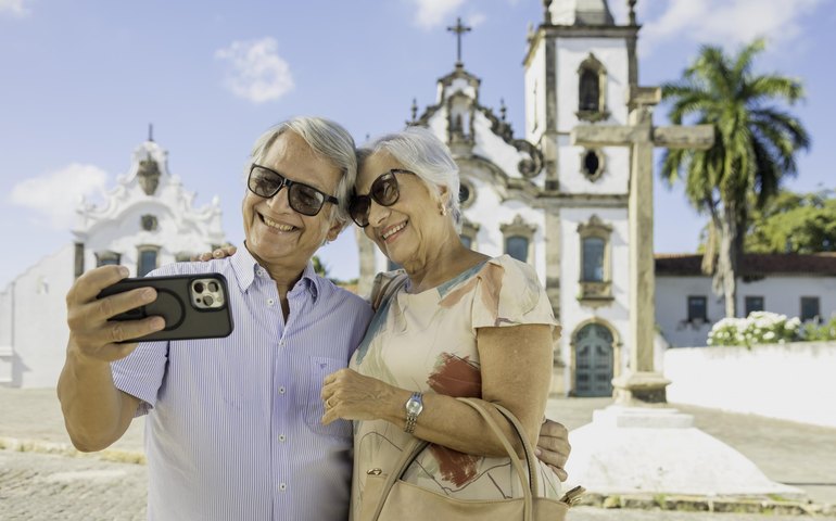 Setur anuncia expansão da malha aérea com novos voos voltados ao público 60+