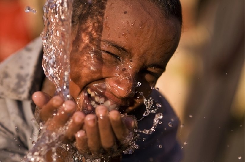 Estado inaugura obra que leva abastecimento de água a 30 mil pessoas