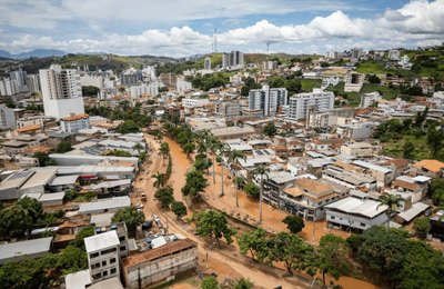 Em 30 dias, Governo do Brasil amplia apoio às famílias e lidera reconstrução na Zona da Mata mineira