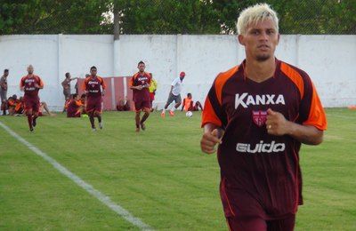 Jogador do CRB cai no doping e pode pegar 4 anos de punição