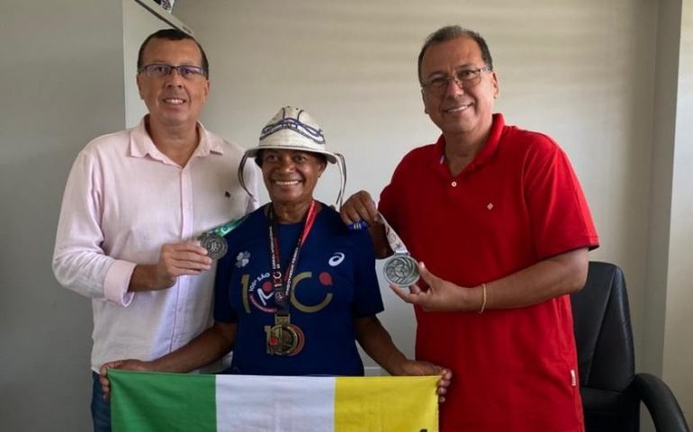 De volta à casa, Carminha reforça agradecimento à Prefeitura de Arapiraca