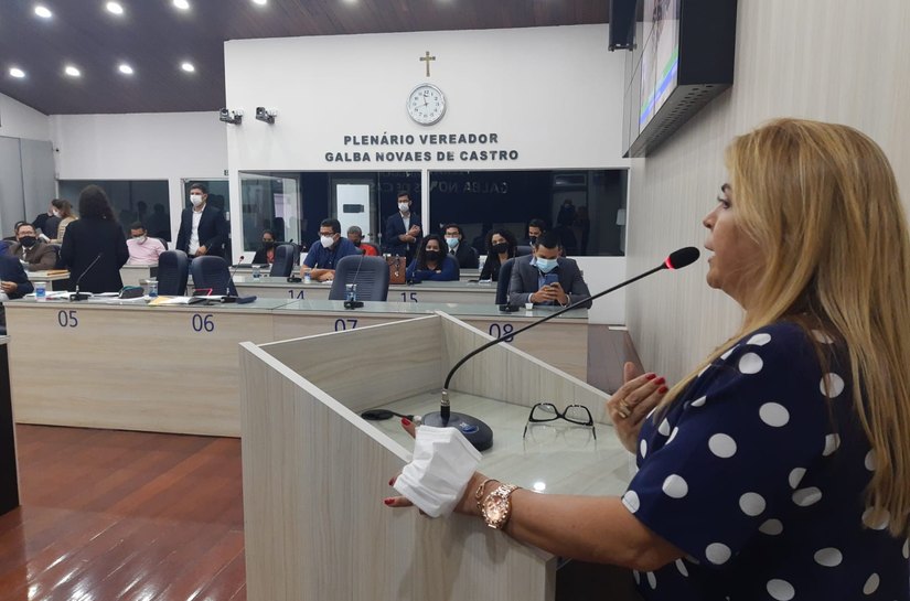 Câmara publica lei que prioriza casa para mulheres vítimas de violência
