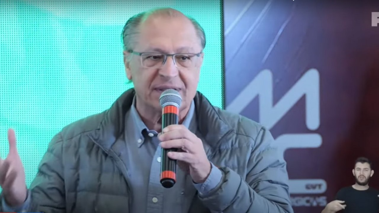 Alckmin chama Bolsonaro de ‘Bozo’ e diz que política não se faz como ‘motociata’