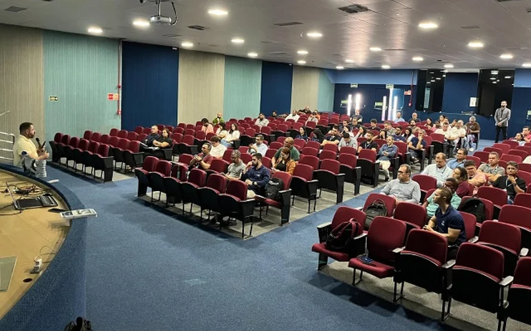 Casal capacita profissionais para ampliar oferta de água em Alagoas