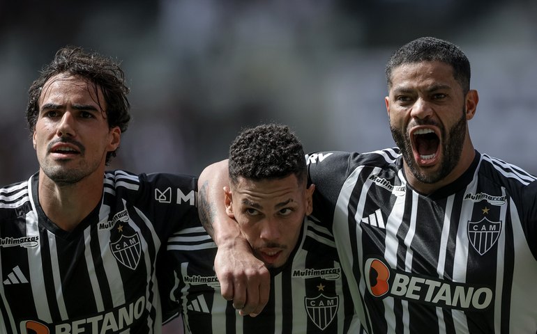 Paulinho marca, Atlético-MG vence Bahia após queda na Libertadores e alivia pressão