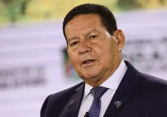 Mourão diz desconhecer 'minuta do golpe' e culpa governo Lula pelos atos de vandalismo no 8/1