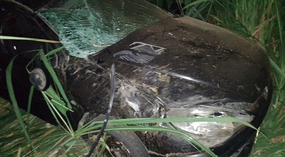 Jovem morre e três pessoas ficam feridas após carro capotar em Riachuelo / Foto: Foto: BPRv/SE