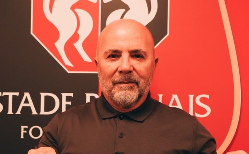 Sampaoli, ex-Flamengo, é oficializado como novo técnico de time francês