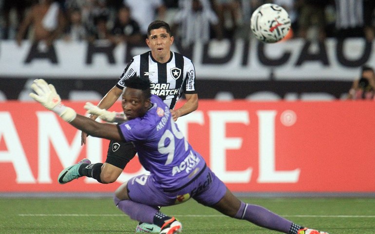 Botafogo goleia Aurora por 6 a 0 e avança na Pré-Libertadores