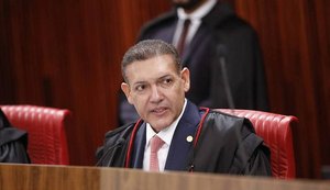 Kassio Nunes assume presidência do TSE nesta terça (12)