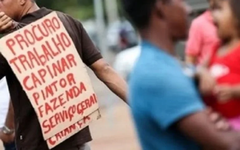 Canadá endurece regras para programa de trabalhadores estrangeiros, com aumento do desemprego