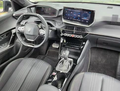 Peugeot aposta na tecnologia híbrida e amplia vendas da linha 2008 2026 - Sérgio Dias (5).jpeg 