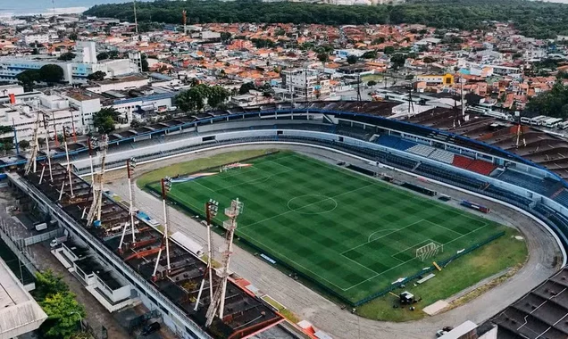 Presos com R$ 2 milhões trabalhavam em empresa que presta serviços ao Governo de Alagoas, incluindo manutenção da iluminação do Estádio Rei Pelé. - Foto: José Tramontin/athletico.com.br