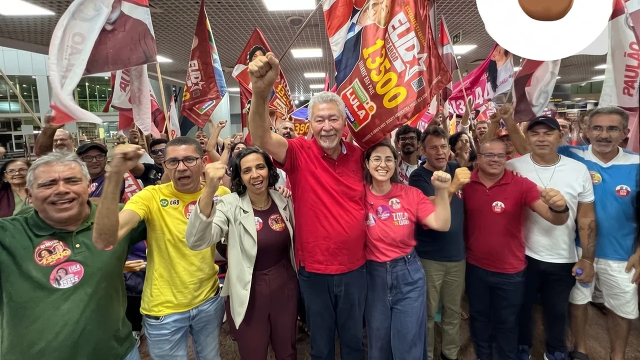 Paulão é recebido com festa em Alagoas após decisão do TSE que devolve mandato na Câmara