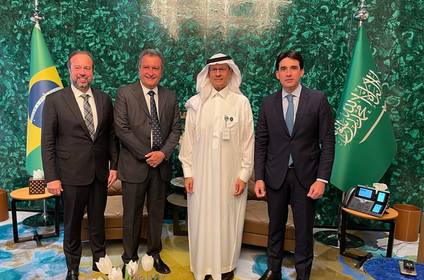 Na Arábia Saudita, ministro Rui Costa inicia agenda preparatória para a chegada do presidente Lula