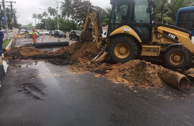 Avenida Álvaro Otacílio é interditada para obra emergencial