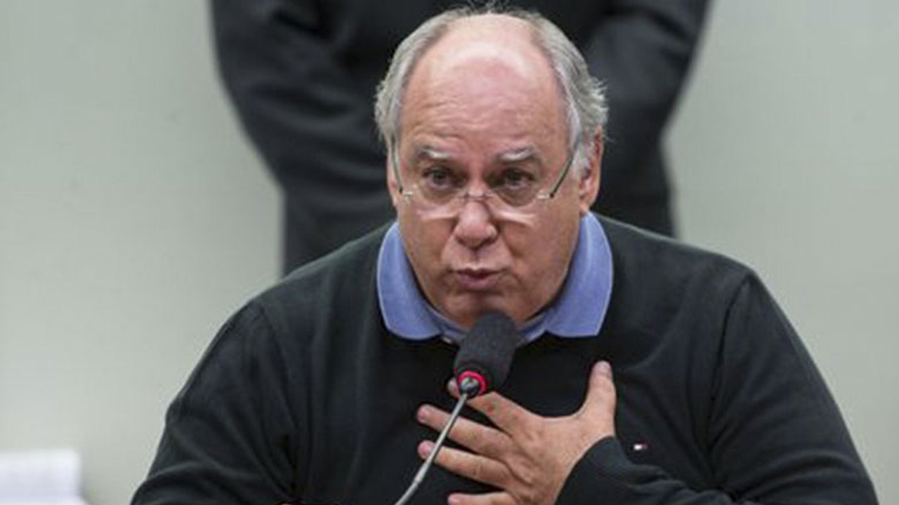 Advogados de Renato Duque negociam pedido de delação premiada