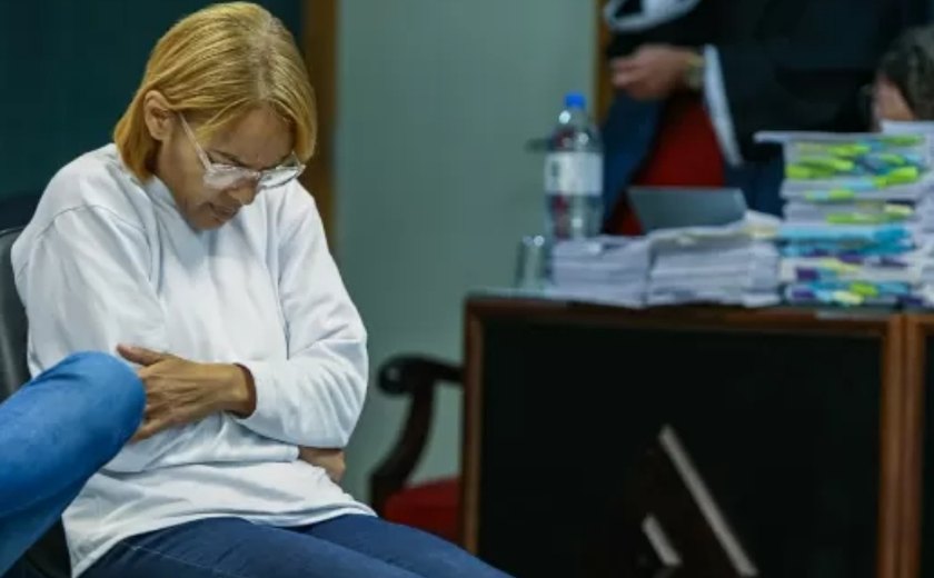 Flordelis é condenada a 50 anos de prisão pela morte do marido