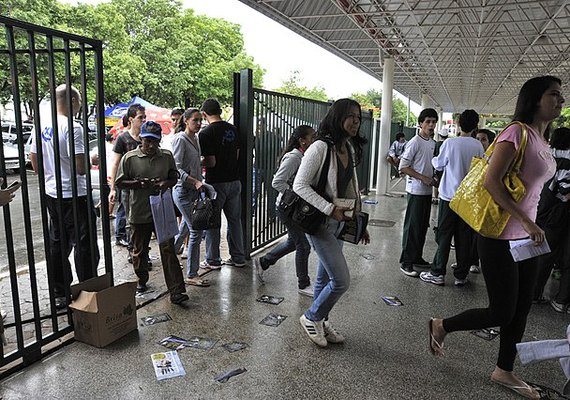 Prazo para pagar taxa de inscrição do Enem termina nesta quarta-feira