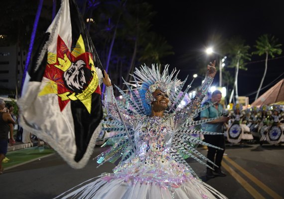 Escola de Samba Gaviões da Pajuçara celebra 25 anos com festa no Trapiche da Barra