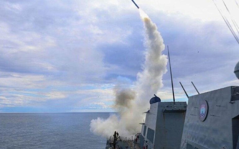 EUA consomem mísseis Tomahawk em ritmo superior à produção durante ataques ao Irã