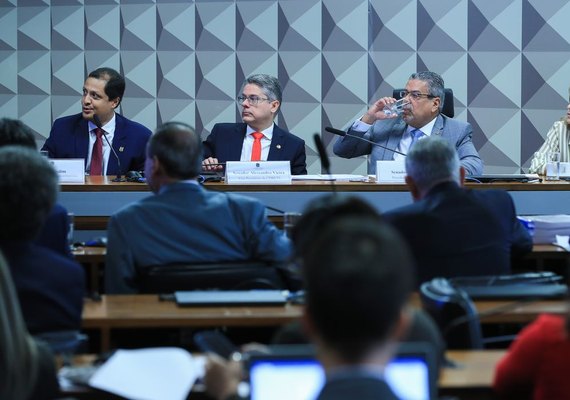 CPI das Bets convoca Gusttavo Lima e convida Felipe Neto para deporem