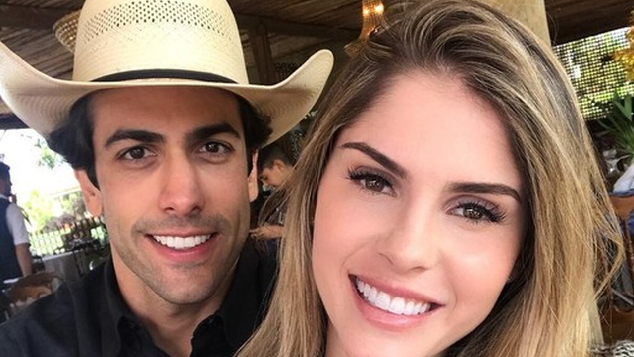 Em meio à pandemia, Bárbara Evans e Gustavo Theodoro casam sem convidados