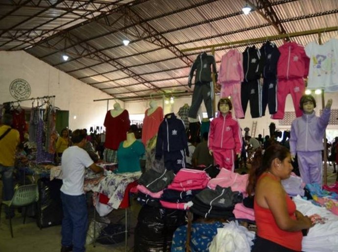 Fiscalização da Sefaz coíbe atuação irregular de feira em bairro de Maceió