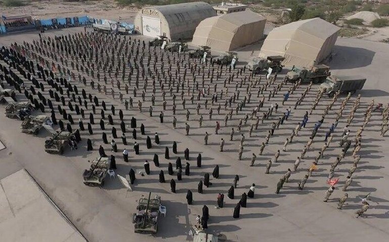 Escalada contra o Irã eleva chances de conflito generalizado na região, diz especialista