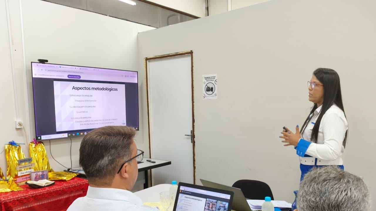 Professora da rede municipal de Maceió defende tese de doutorado na UFAL