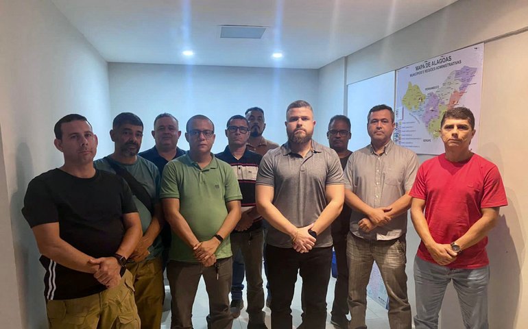 Delegado Thiago Prado ouve demandas de guardas municipais de Maceió