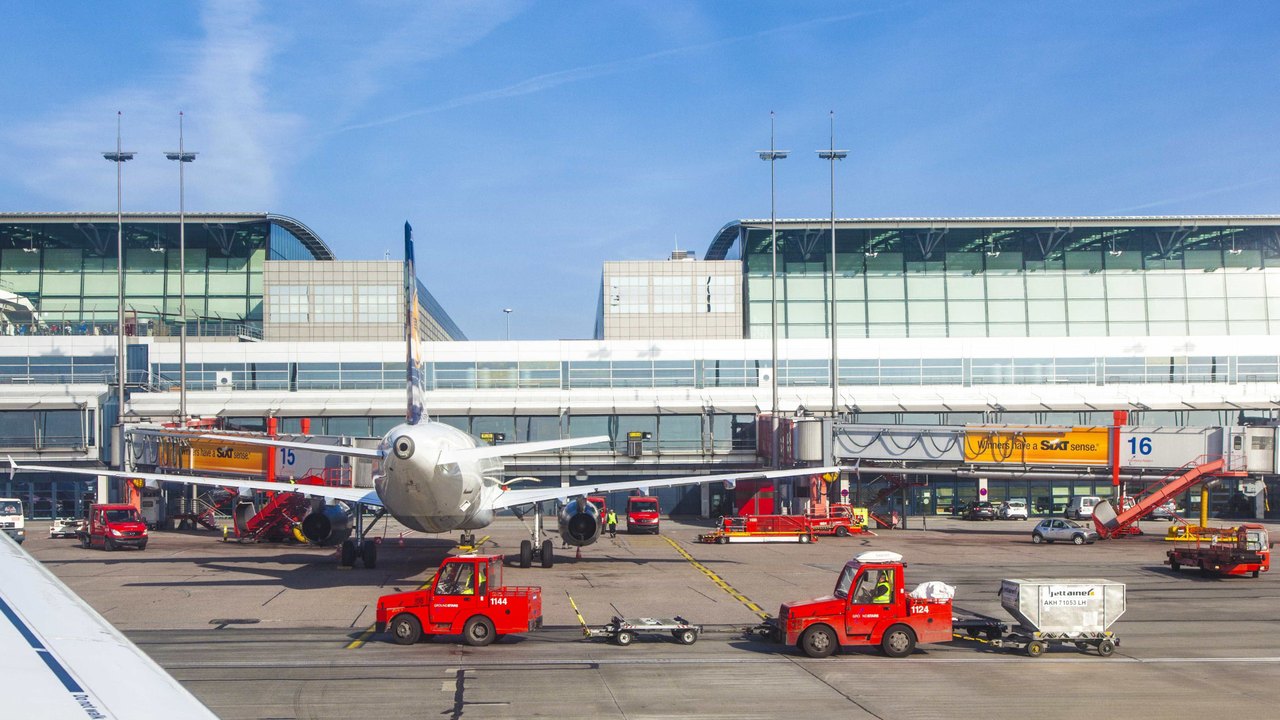 Aeroporto é esvaziado e homem é preso após ameaça de bomba na Dinamarca